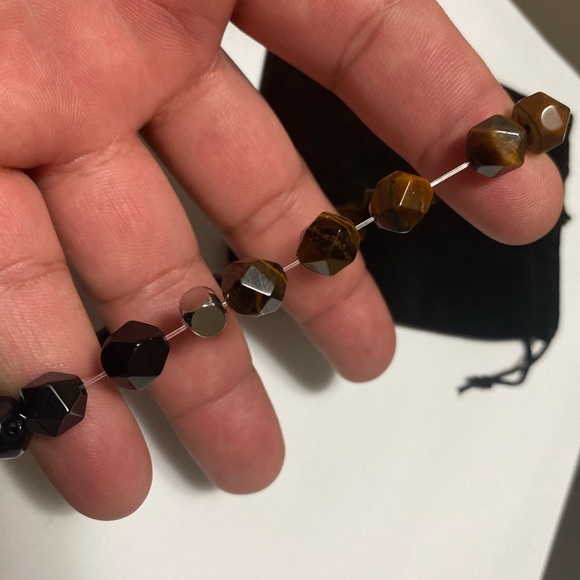 Lucky charm Tiger eye with black onyx stone bracelet 10 mm size beads - Picture 5 of 5